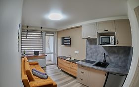 Cozy Visit, Studio4 With Balcony, 24H Self Chek-In, On The First Floor